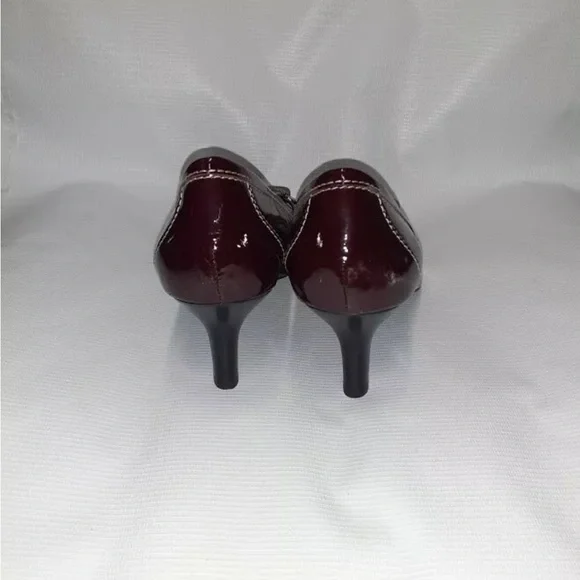 Talbots Heels - Picture 3 of 5